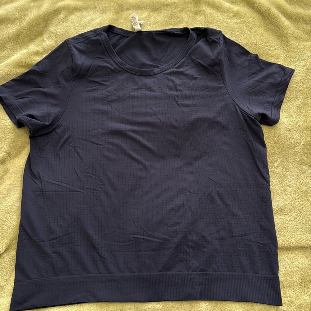 Athleta in motion tee